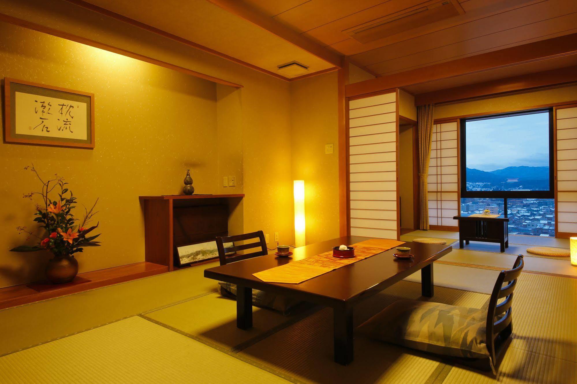 Takayama Kanko Hotel Exterior photo